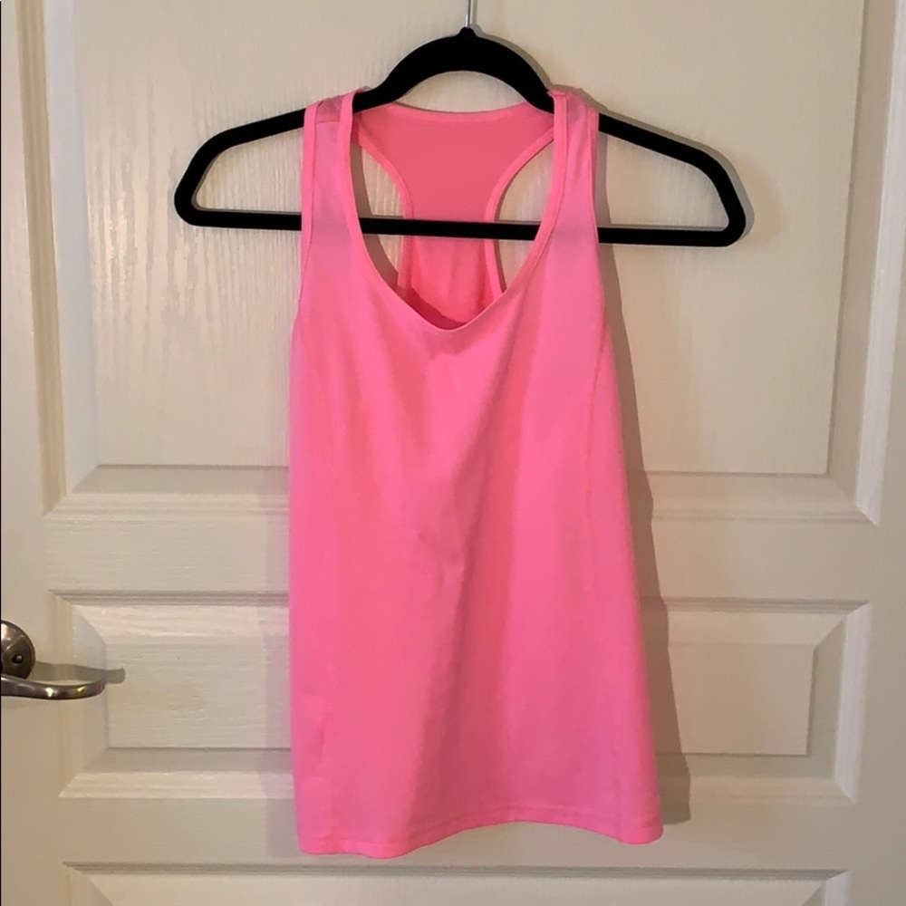 Pink workout tank. Semi fitted